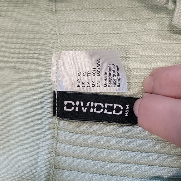 Divided Size XS Ribbed Collared Top Sage/Mint Green, Excellent Used Condition - Picture 9 of 10